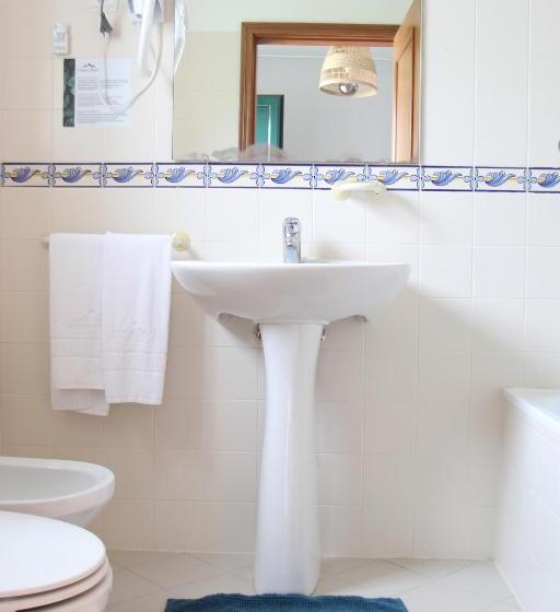 Quarto Superior, Casas Do Monte