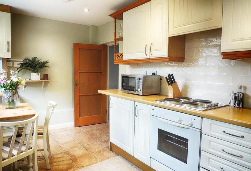 침실 2개 주택, The Lansdowne Cottage