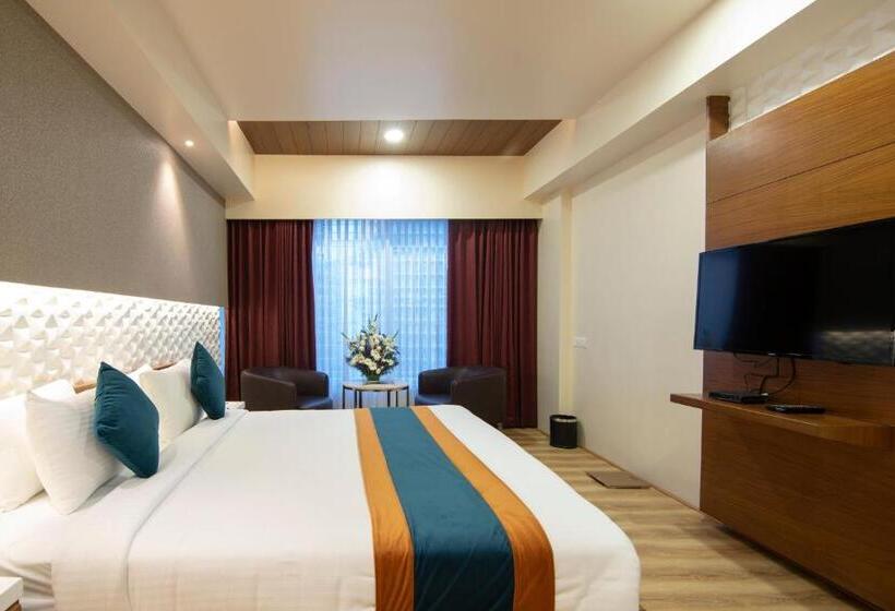 جناح, Ziona Luxurious