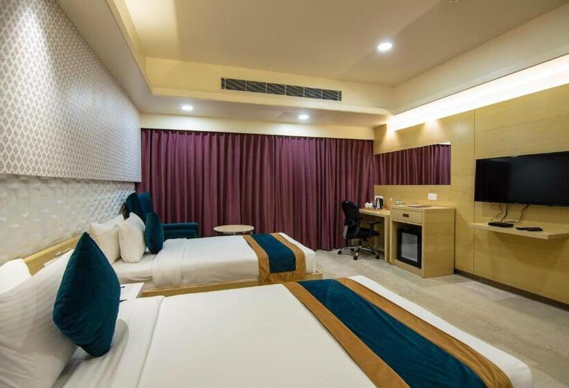سوییت جونیور, Ziona Luxurious