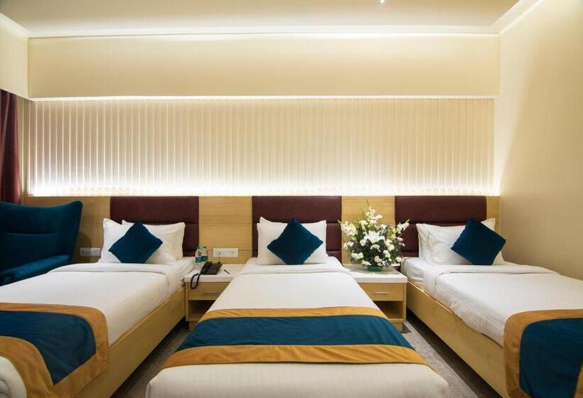 이그제큐티브 트리플, Ziona Luxurious