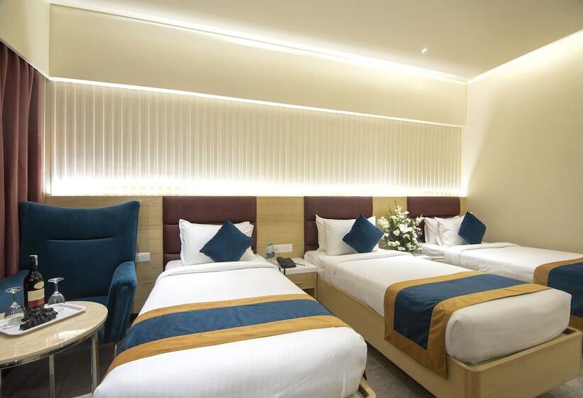 이그제큐티브 트리플, Ziona Luxurious