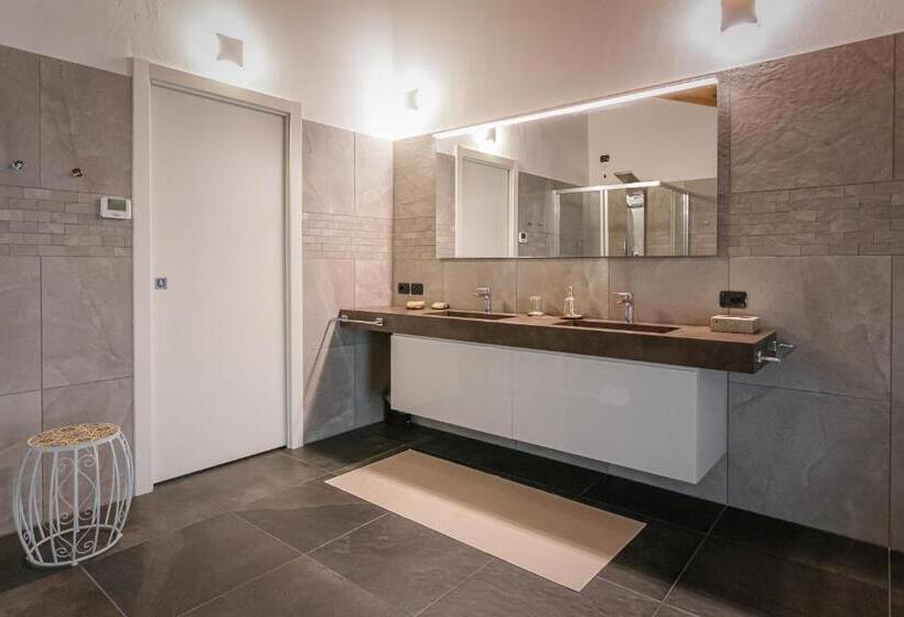 جناح عائلي, Casa Ananda