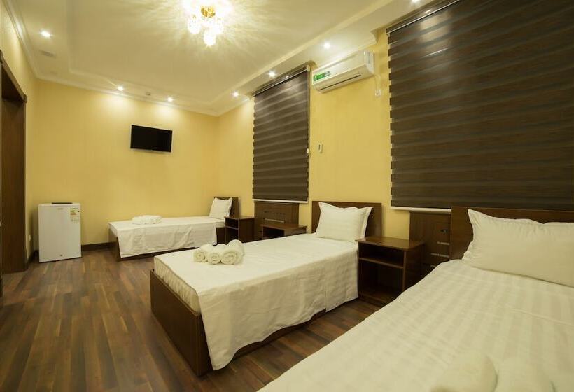 חדר סטנדרט לשלושה, Euro Asia