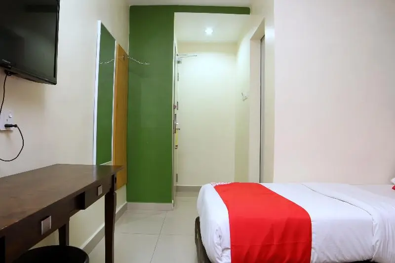 デラックスルーム, Oyo 44054 Holiday Mansion Inn