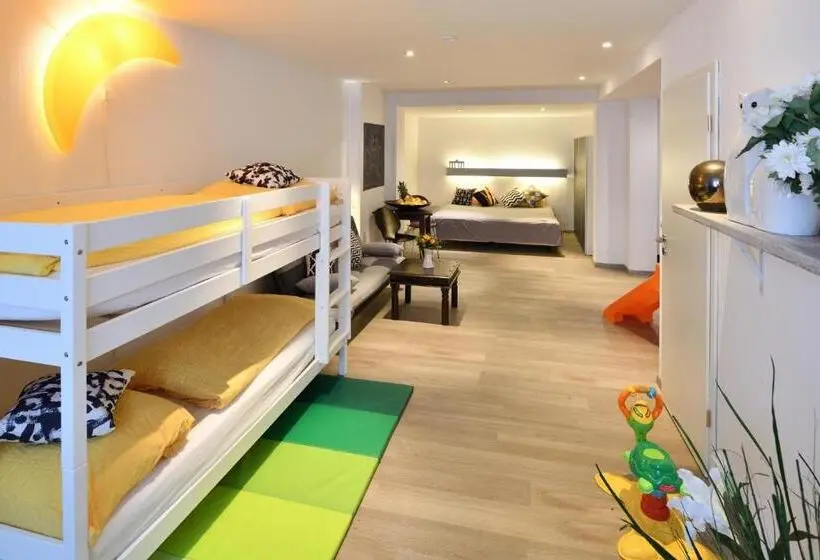 آپارتمان 1 خوابه همکف, Ford Apartment