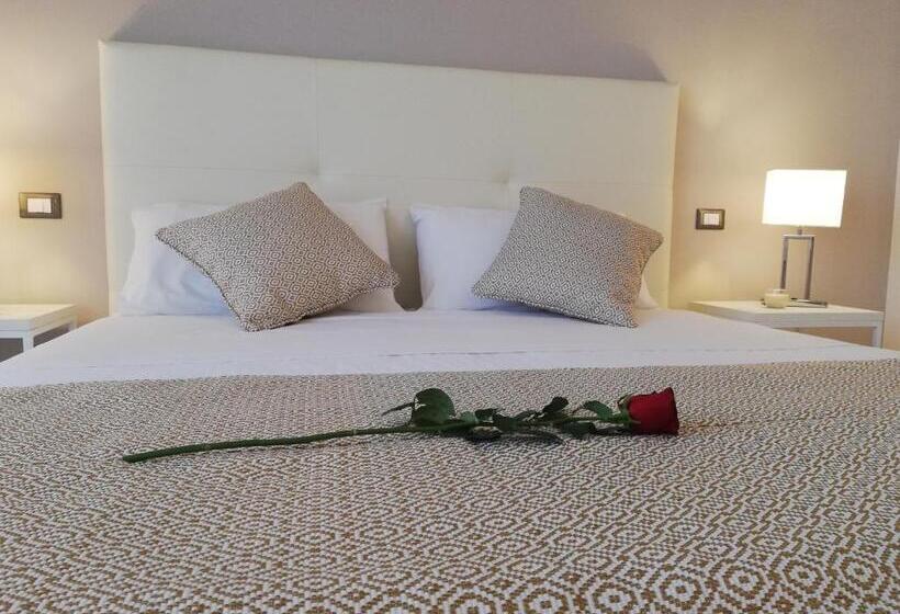 غرفة قياسية مزوَّدة بشُرفة, Kaloneiro Guest House