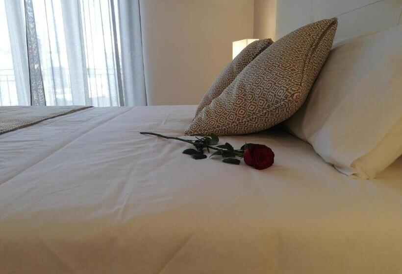 غرفة قياسية مزوَّدة بشُرفة, Kaloneiro Guest House