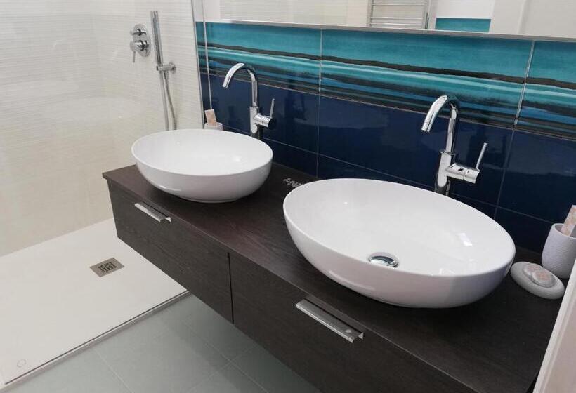 غرفة سوبيريور مزوَّدة بتراس, Kaloneiro Guest House