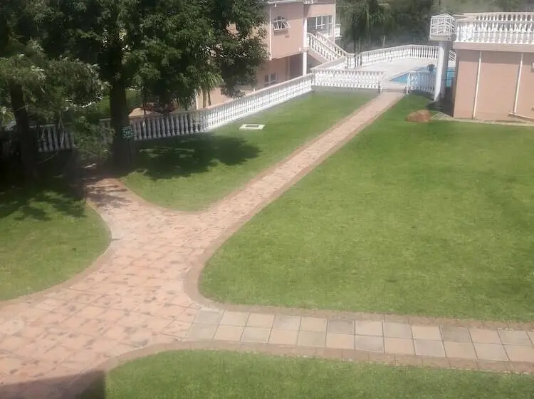 اتاق استاندارد, Ekupholeni Garden Villas