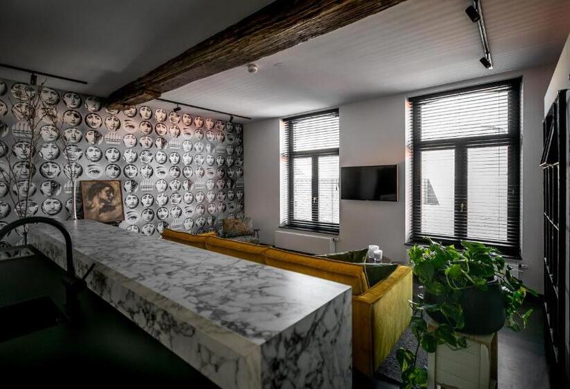 استودیوی لوکس, B&b Boutique Hotel N10