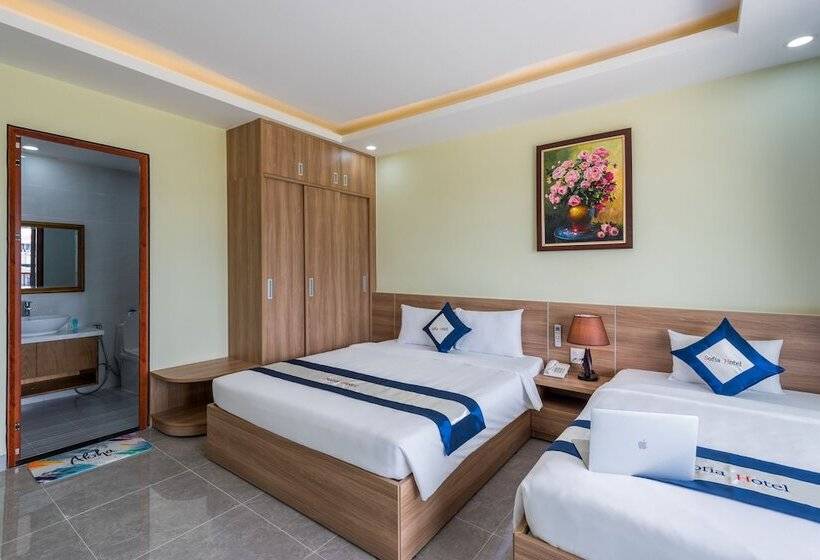 غرفة عائلية, Sofia