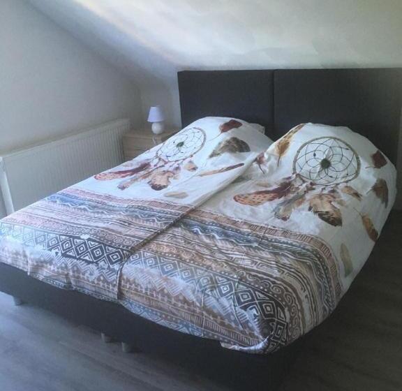 标准间, Gretel Von Birne