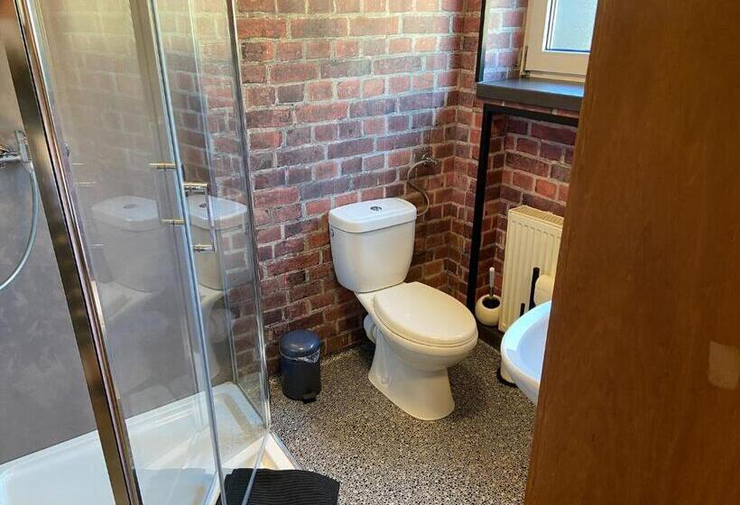 标准间带阳台, Gretel Von Birne