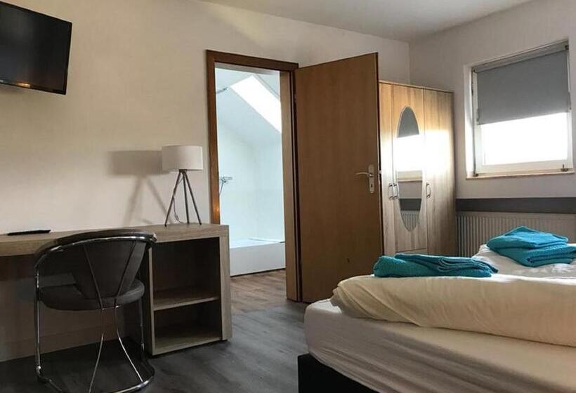 家庭间, Gretel Von Birne