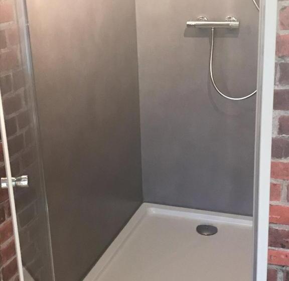 标准间, Gretel Von Birne