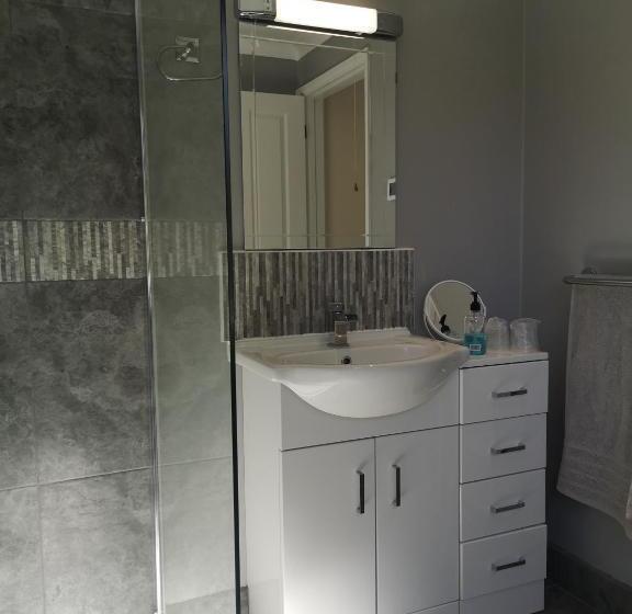 디럭스 룸, Honeysuckle Homestead