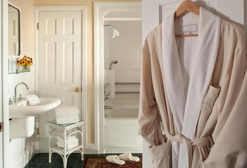 غرفة قياسية سرير كينج لذوى الإحتياجات الخاصة, Brampton 1860