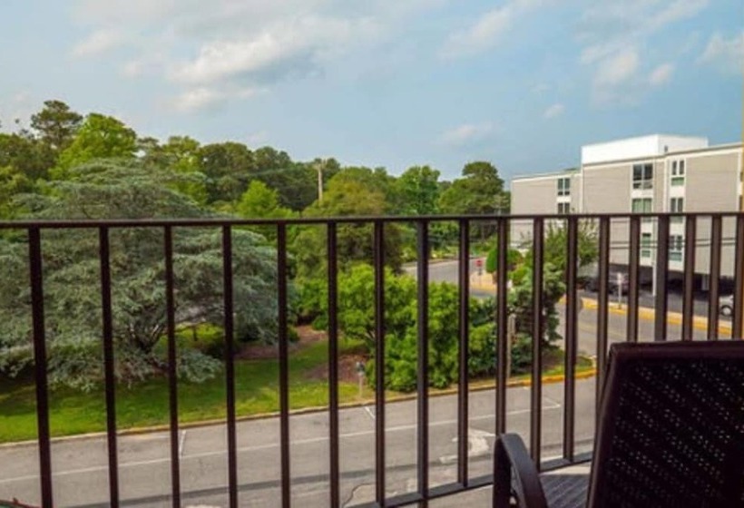 스탠다드 룸 더블 침대, The Breakers Hotel & Suites