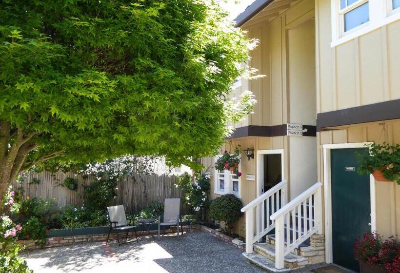 Номер Стандарт, Briarwood Inn