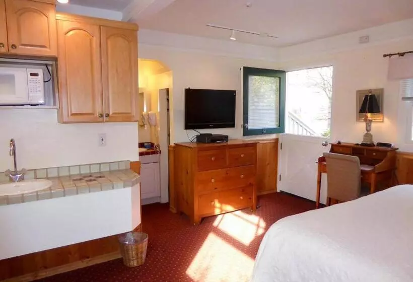 اتاق استاندارد با تخت بزرگ, Briarwood Inn