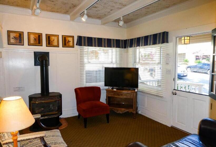 Дом 2 Спальни, Briarwood Inn