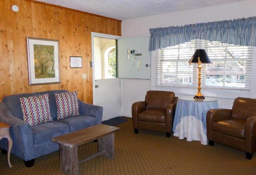 Номер Deluxe, Briarwood Inn