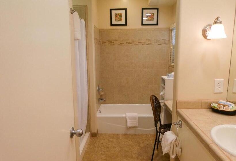 １ベッドルームハウス, Briarwood Inn