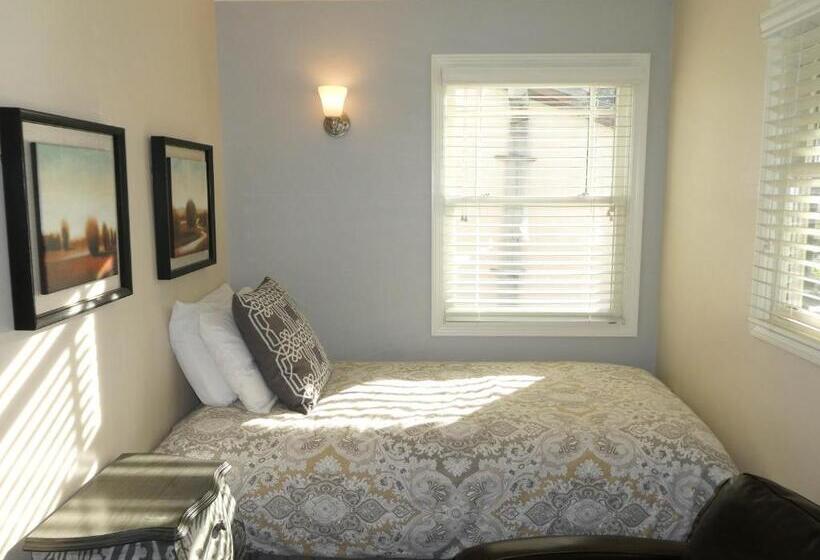 Апартаменты 4 Спальни, Briarwood Inn