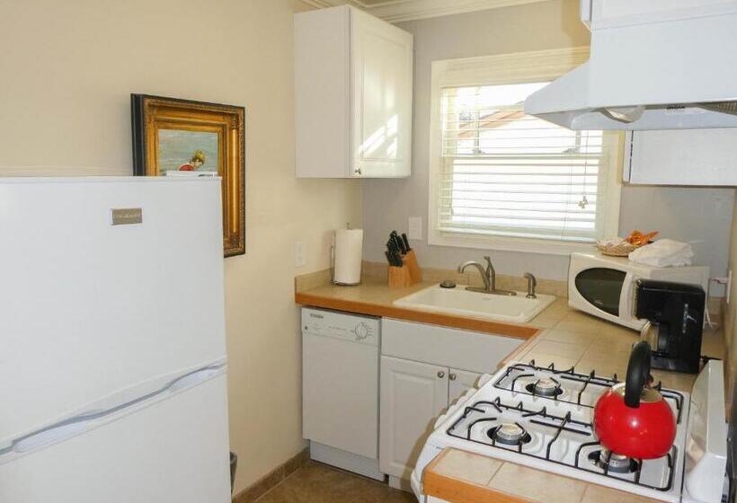 Апартаменты 4 Спальни, Briarwood Inn