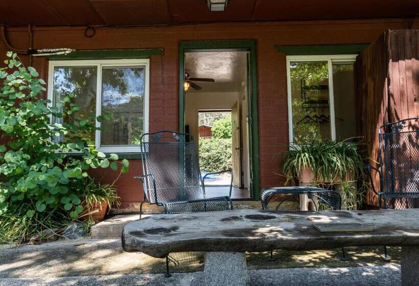 غرفة قياسية سرير كينج, Buckeye Tree Lodge