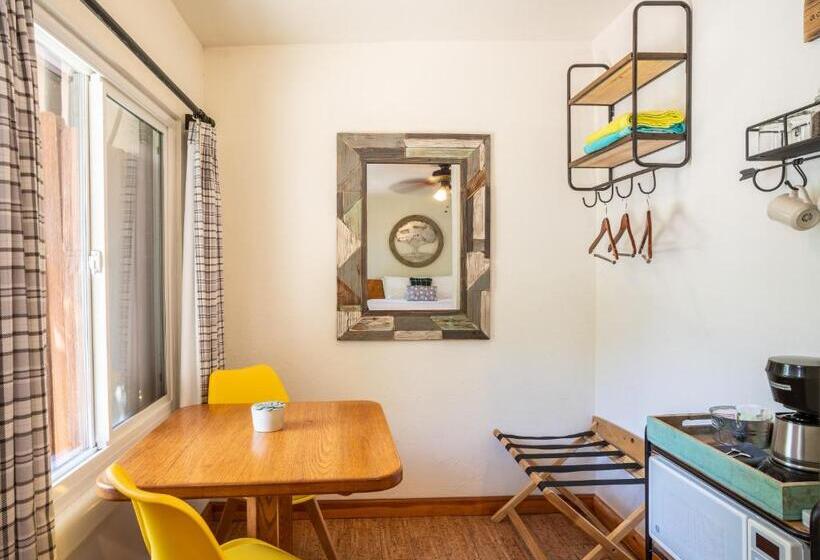 غرفة قياسية سرير كينج, Buckeye Tree Lodge