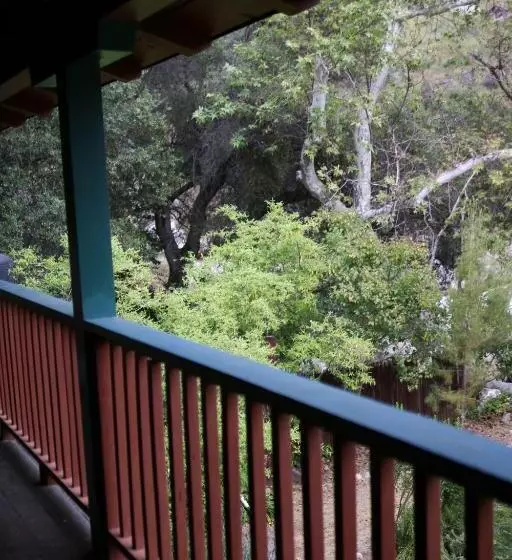 اتاق استاندارد با چشم‌انداز کوهستان, Buckeye Tree Lodge