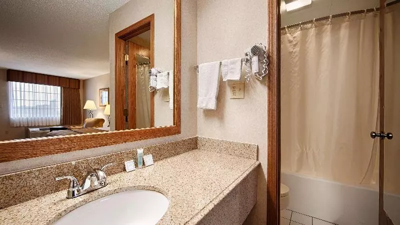 キングサイズベッドのスタンダードルーム, Surestay Plus Hotel By Best Western Poteau