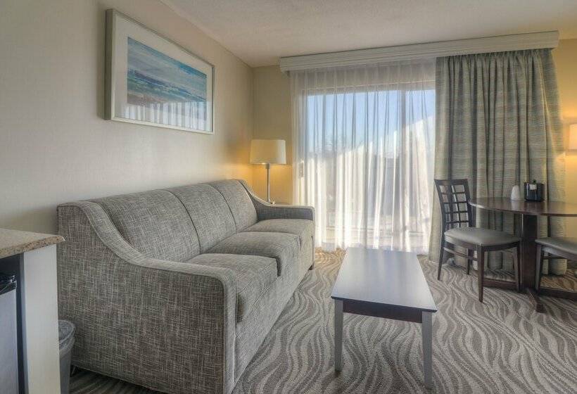 스위트, The Breakers Hotel & Suites