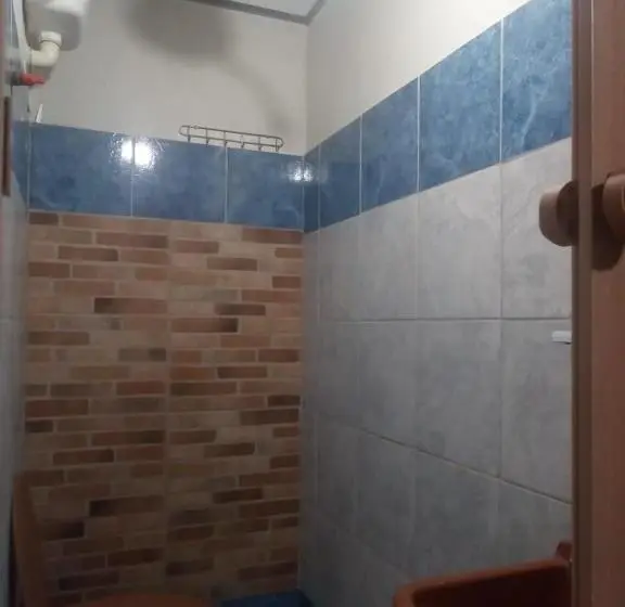 Perhestudio, Sapucali Privative Hostel
