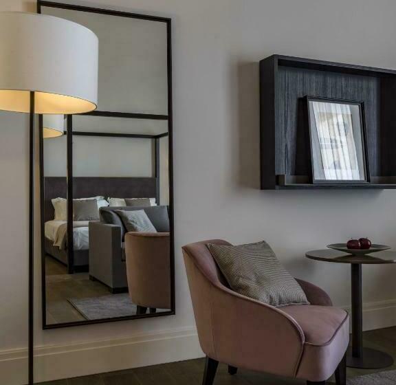 سوییت جونیور با چشم‌انداز دریا, Dogana Resort