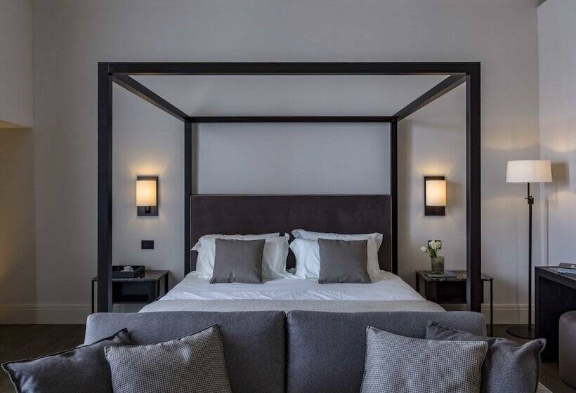 سوییت جونیور با چشم‌انداز دریا, Dogana Resort