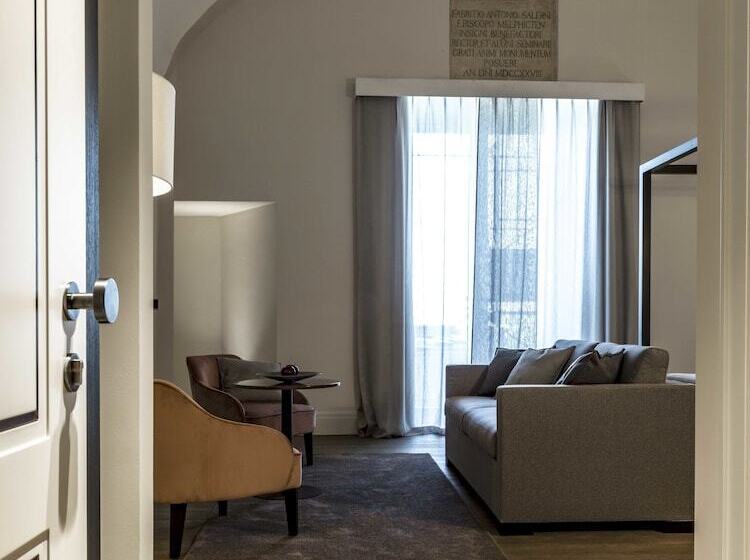 سوییت جونیور با چشم‌انداز دریا, Dogana Resort