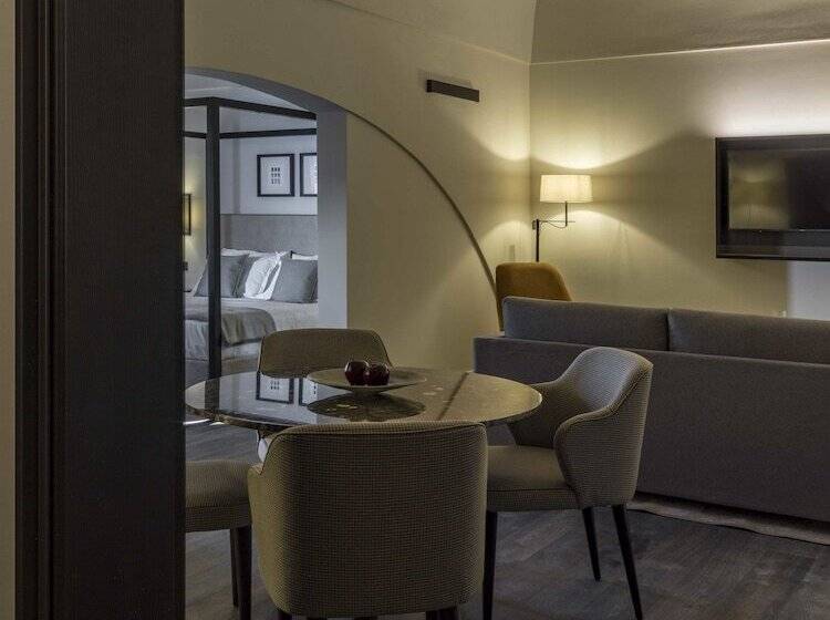 سوییت, Dogana Resort