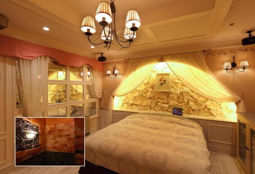 غرفة قياسية مزوَّدة بجاكوزي, Osyare Kizoku Ichinomiya