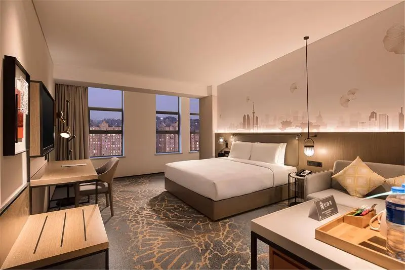 キングサイズベッドのスタンダードルーム, Hilton Garden Inn Xuzhou, China