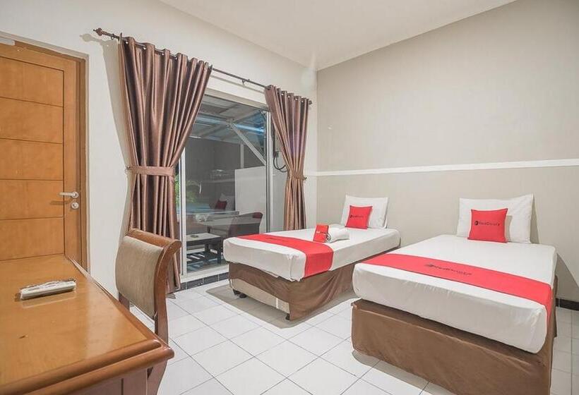 Номер Стандарт, Reddoorz Near Alun Alun Subang