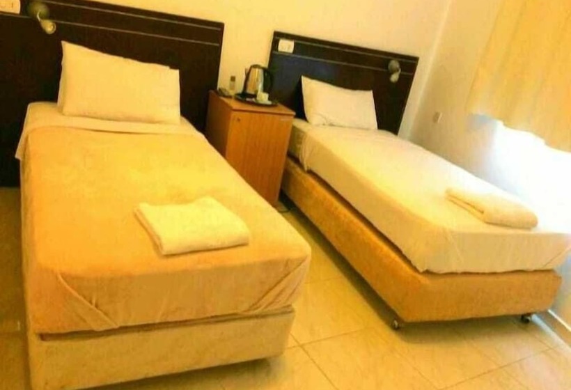 اتاق لوکس, Petra Town Check Inn