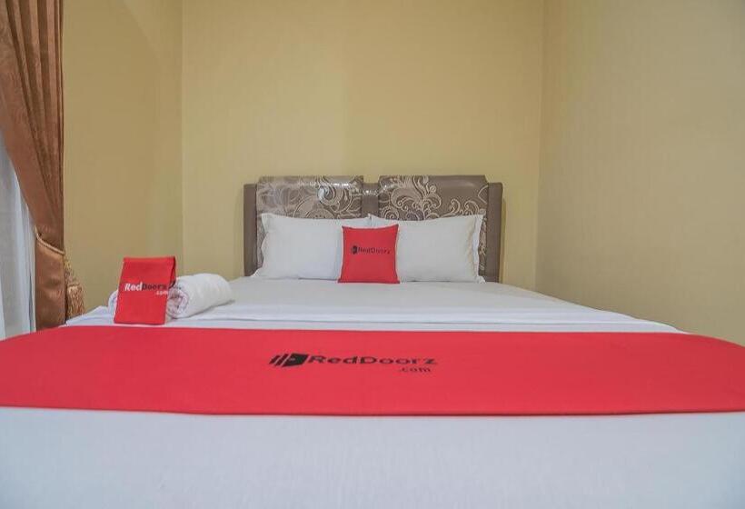 豪华房间, Reddoorz Plus Near Syamsudin Noor Airport 3