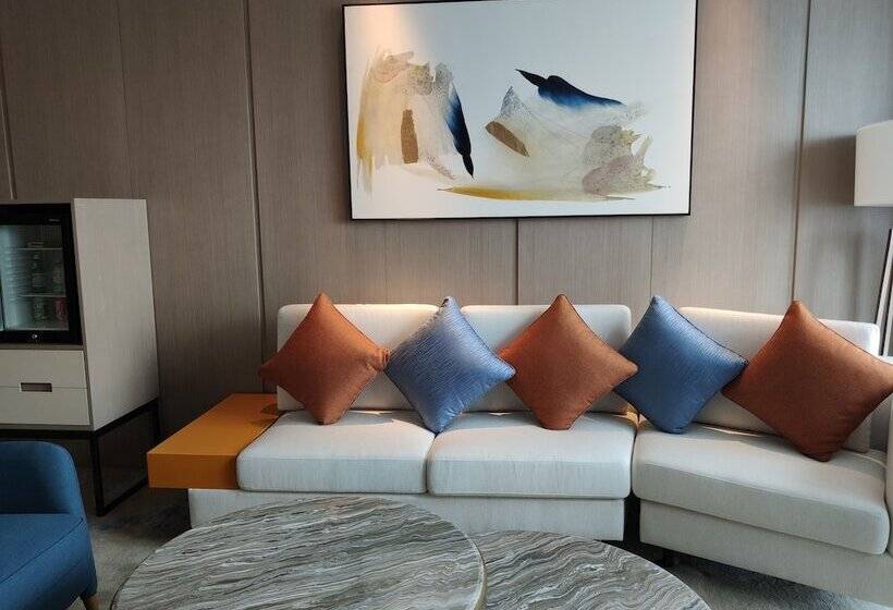 이그제큐티브 스위트, Voco Shanghai Hongqiao Hub By Ihg
