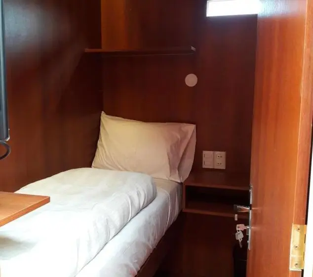 اتاق عادی یک تخته, Onkel Inn Airport Sleepbox