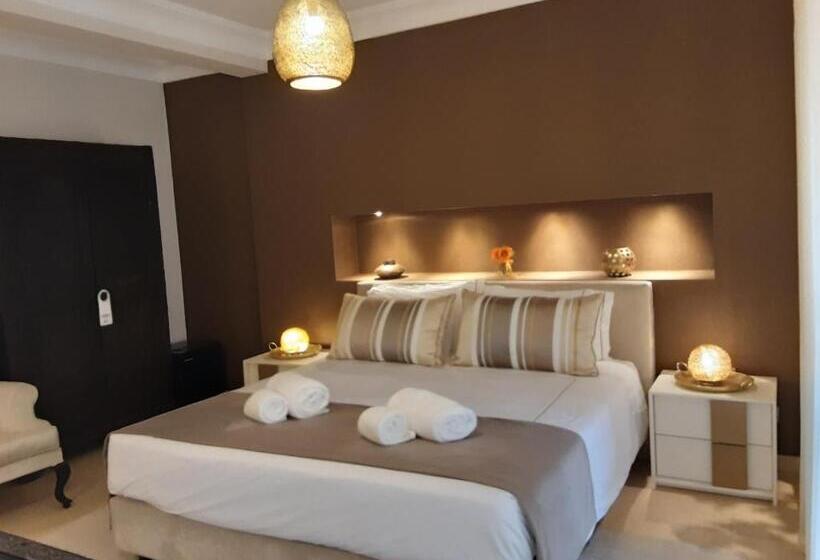 풀장 전망 스위트, Villa Zawaia B&b