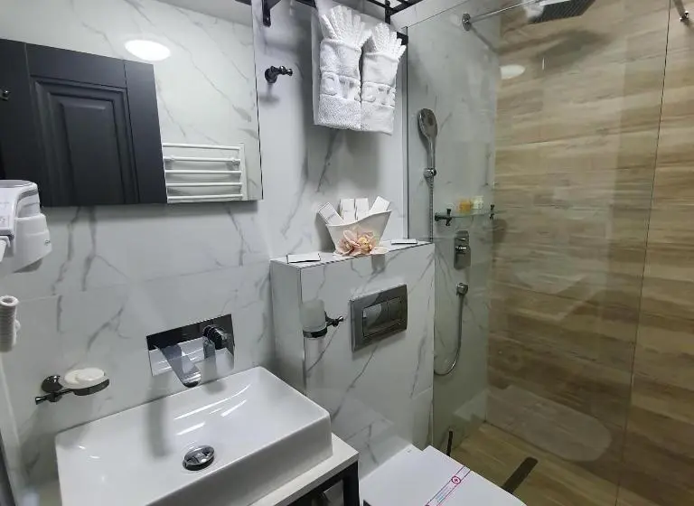 اتاق اکونومی, Dream House Hotel & Spa