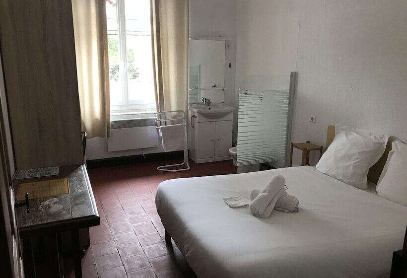 带共用浴室的标准房间, Les Saladelles